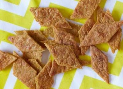 طرز تهیه کراکر خانگی با بروکلی و پنیر چدار طرز تهیه کراکر خانگی با بروکلی و پنیر چدار